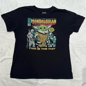 Star Wars distressed Mandelorian & Groku t-shirt. Size XL slim fit.